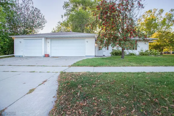 401 Johnson PL, Crookston, MN 56716