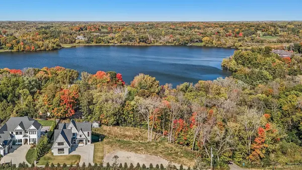 1040 Old Long Lake RD, Long Lake, MN 55391