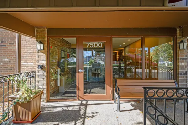 7500 Cahill RD #202C, Edina, MN 55439