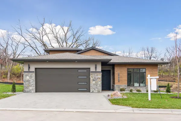 20444 Radisson RD, Shorewood, MN 55331