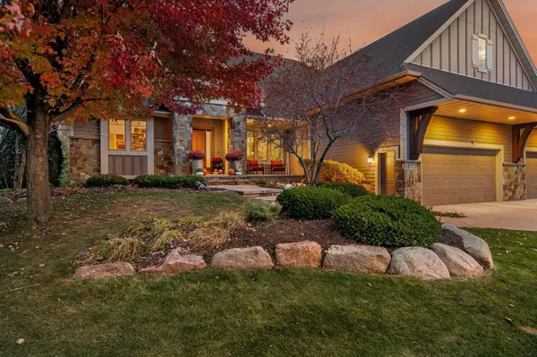 1859 Creekside DR NE, Owatonna, MN 55060
