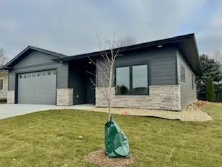 712 Maple Place, Northfield, MN 55057