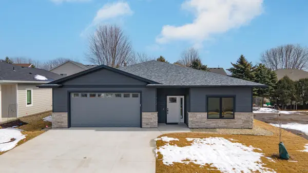 712 Maple Place,  Northfield,  MN 55057