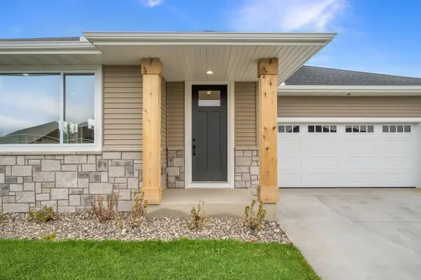1242 Willowbrook CIR, Delano, MN 55328