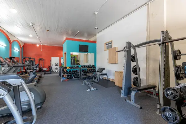 147 S Broadway, Wells, MN 56097