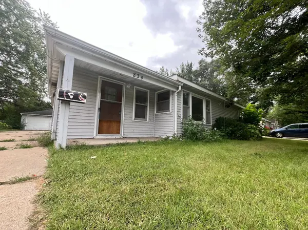 834 Brisbin ST, Anoka, MN 55303