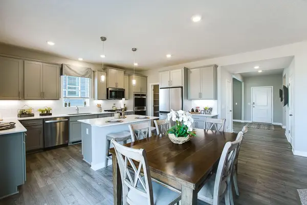 1481 Sophia DR, Chaska, MN 55318