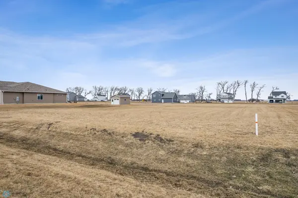 205 Laverne LN, Colfax, ND 58018
