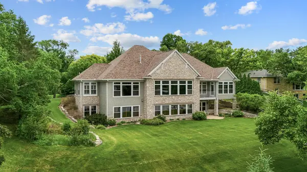 1505 Edgewater AVE, Arden Hills, MN 55112
