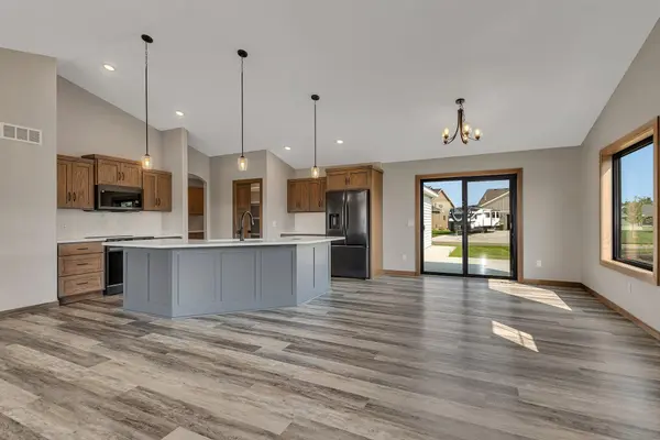 1932 Sandstone LOOP S, Sartell, MN 56377