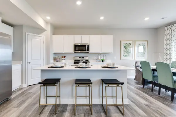 935 Redfield CIR, Delano, MN 55328