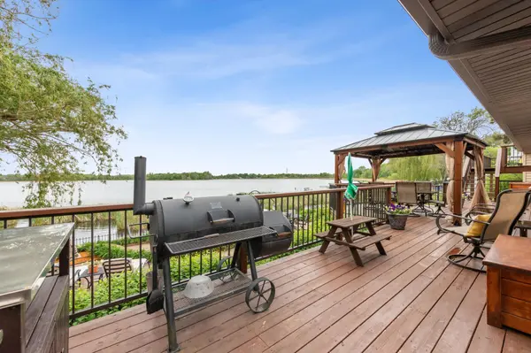 1904 N Ham Lake DR NE, Ham Lake, MN 55304