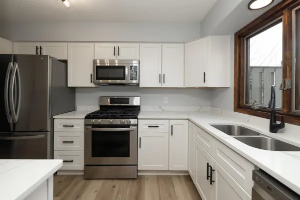 10405 Berkshire RD, Bloomington, MN 55437