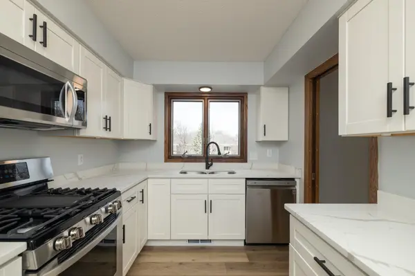 10405 Berkshire RD, Bloomington, MN 55437