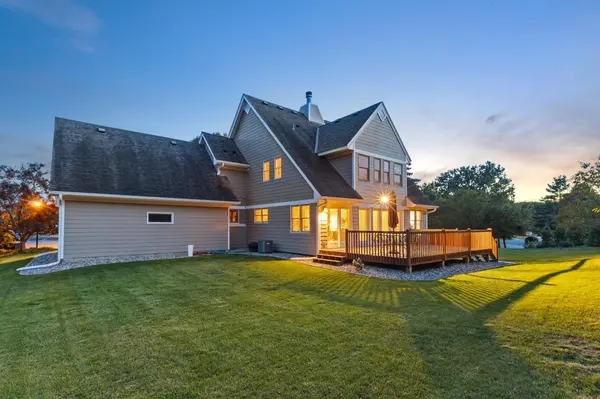 3703 Blackhawk Lake CT, Eagan, MN 55122