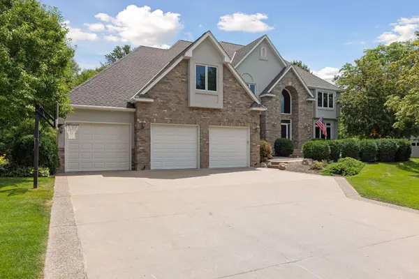 960 Bayside LN, Mound, MN 55364