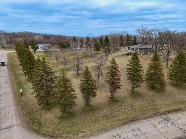 14868 Ridge Dr, Detroit Lakes, MN 56501
