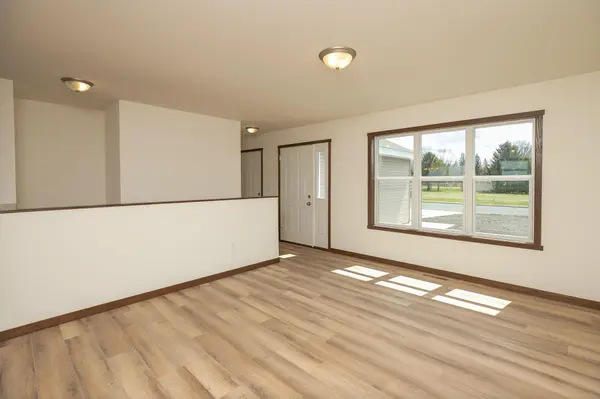214 4th PL, Claremont, MN 55924