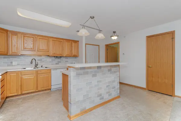 15631 Linnet ST NW #3-305, Andover, MN 55304