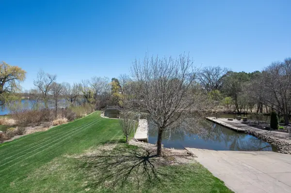 1427 Rosewood CT, New Brighton, MN 55112