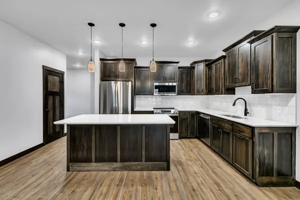 215 E Butler ST, Litchfield, MN 55355