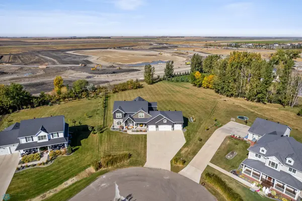 8301 Memory LN, Horace, ND 58047