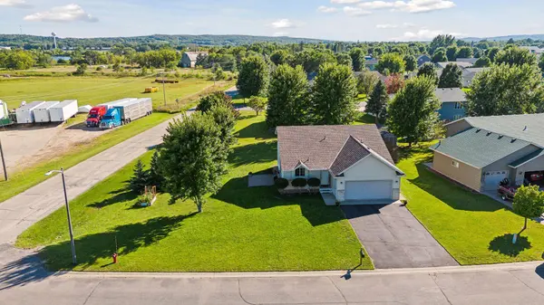 723 Ochotto Lake DR, Avon, MN 56310