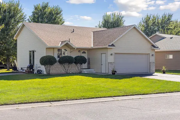 723 Ochotto Lake DR, Avon, MN 56310