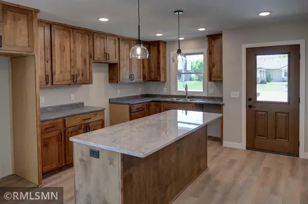 620 Pondhurst DR, Amery, WI 54001