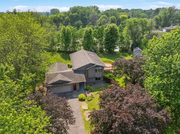 6913 Sumac CT, Centerville, MN 55038