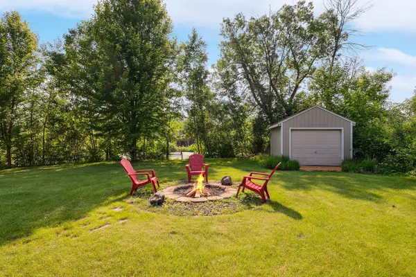 6913 Sumac CT, Centerville, MN 55038