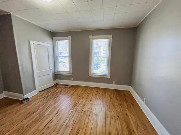 852 4th ST E, Saint Paul, MN 55106
