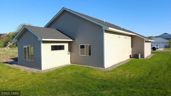 3137 Zuni Way NW, Anoka, MN 55303