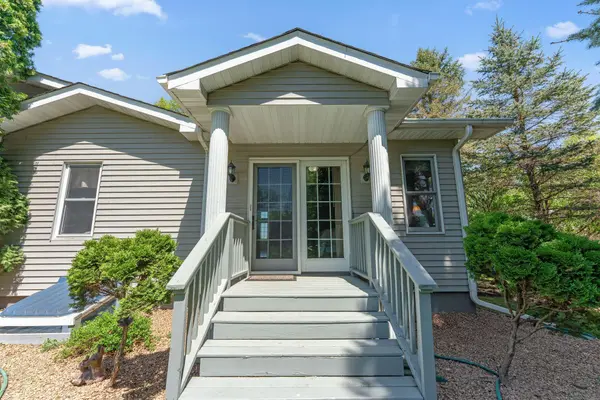 1823 313th AVE NE, Isanti Twp, MN 55008