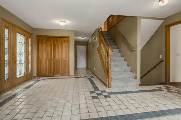 1651 Blackhawk CV, Eagan, MN 55122