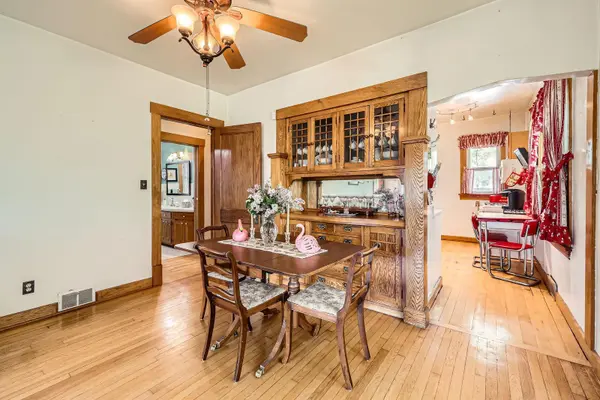1107 Edmund AVE, Saint Paul, MN 55104