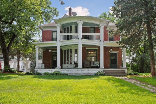 210 Dean AVE E, Champlin, MN 55316