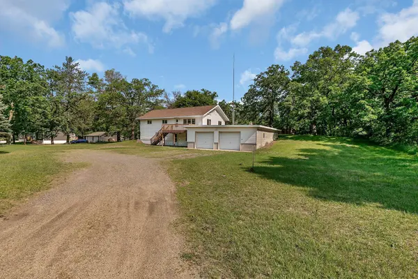 25 Sharon PL NW, Watab Twp, MN 56367