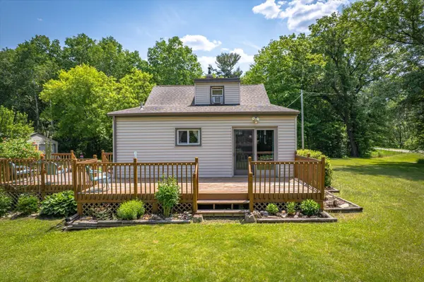 16957 E Lake Netta DR NE, Ham Lake, MN 55304
