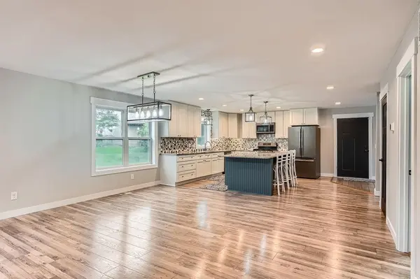 2865 Pilot Knob RD, Eagan, MN 55121