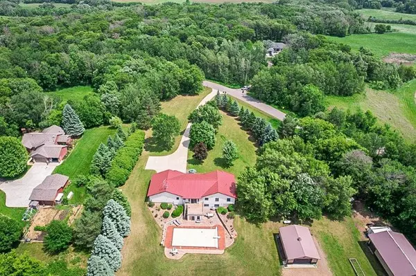 22803 Grove Wood LN, Rockville, MN 56320