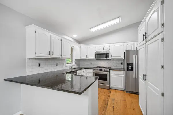 18900 Orchard CT, Lakeville, MN 55044