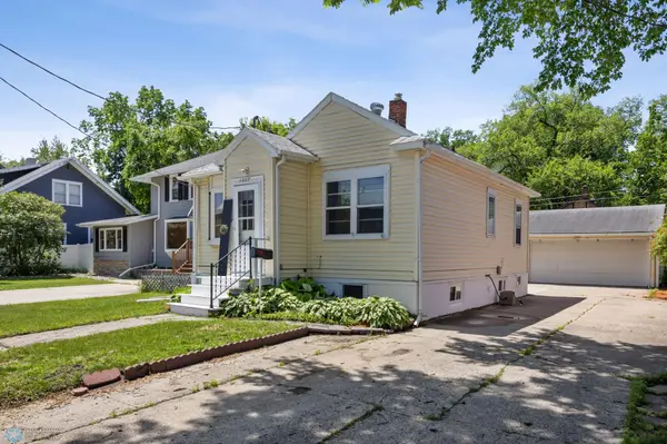 1307 5th ST S, Fargo, ND 58103
