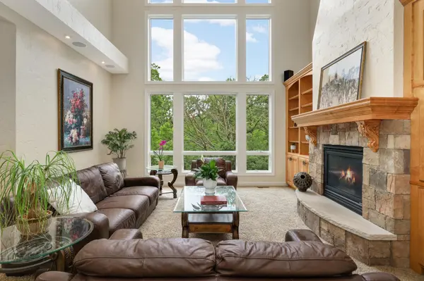 21016 France BLVD, Lakeville, MN 55044
