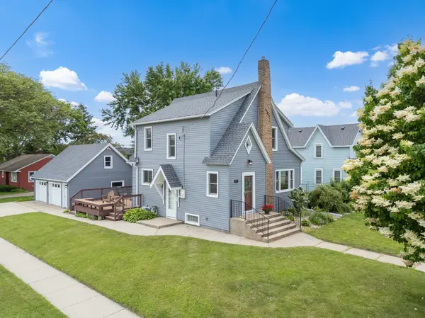 301 2nd AVE SE, Pine Island, MN 55963