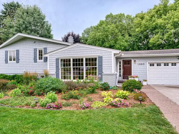 1665 James RD, Mendota Heights, MN 55118