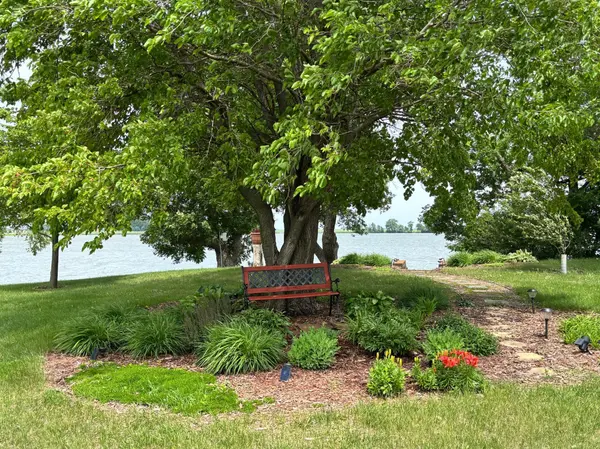 9 W Clear Lake DR, Lake Belt Twp, MN 56121