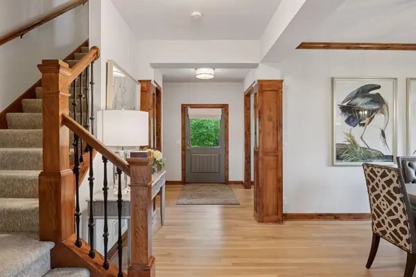 3015 Arden DR, Woodbury, MN 55129
