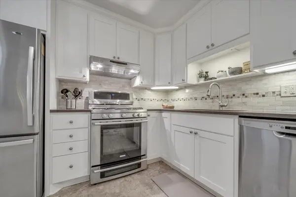4820 Park Commons DR #320, Saint Louis Park, MN 55416