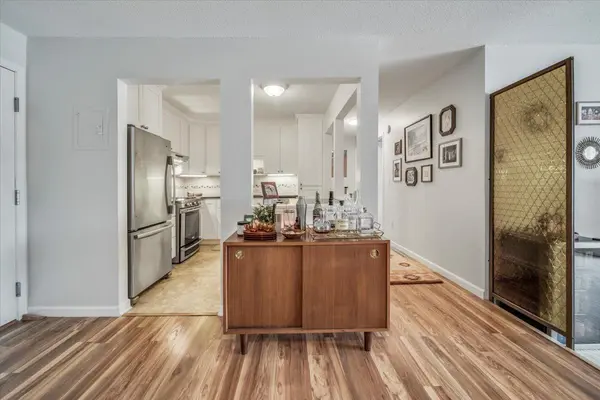 4820 Park Commons DR #320, Saint Louis Park, MN 55416